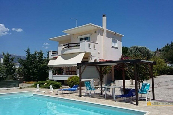 Detached house of 140 sq. m. in Evoia, Amarinthos.