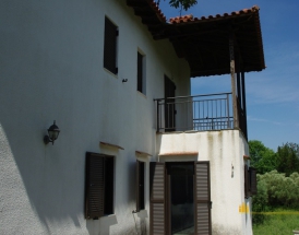 KITCHEN BALCONY