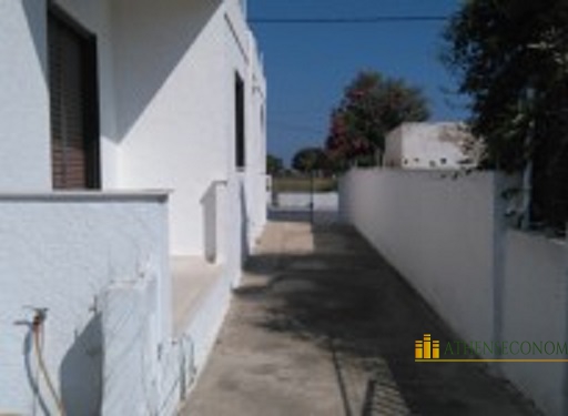 Detached house with a plot of 1000 sq.m at Kos Island