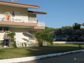 Chalkidiki house-with-parking
