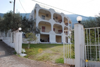 Apartment house in Epidavros, 300 sq.m. 340.000 euros