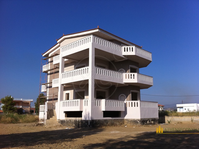 Apartment house in Evia
