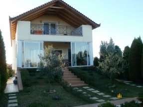 House in Avlida for sale