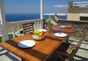 andros-traditional-houses-villaB-balcony-02