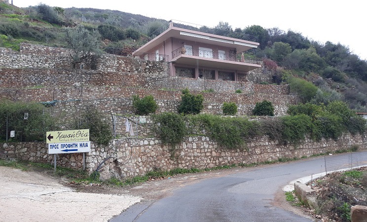 Detached house in Kalamata, Menina