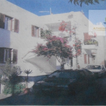 Apartment at Naxos (1)