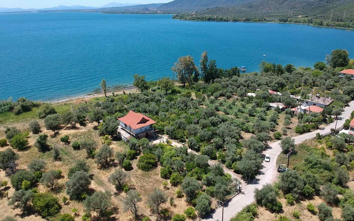 Land at Myrtia, Trichonida lake