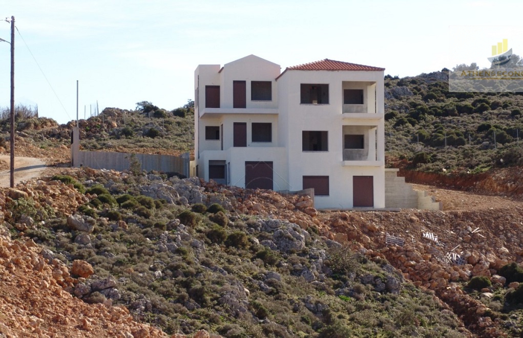 Apartment building for sale in Crete