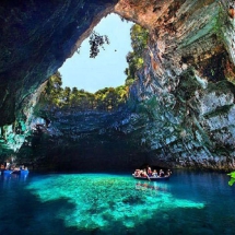 melissani_cave_kefalonia_greek_island