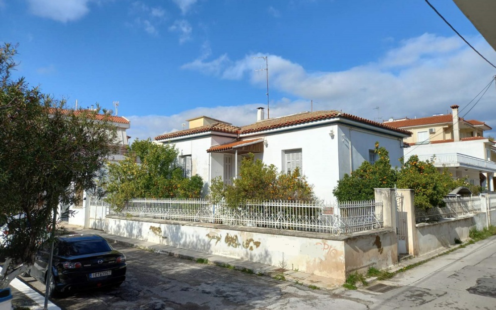 Neoclassical House for sale in Koropi