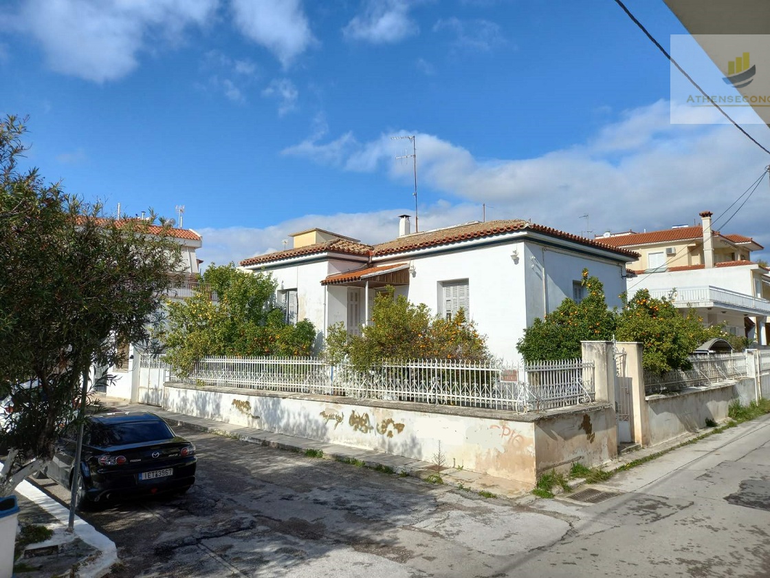 Neoclassical House for sale in Koropi
