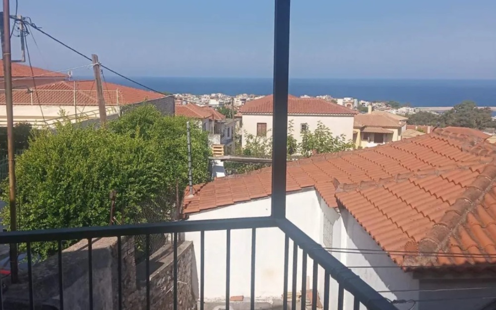 Stone house in Kyparissia for sale