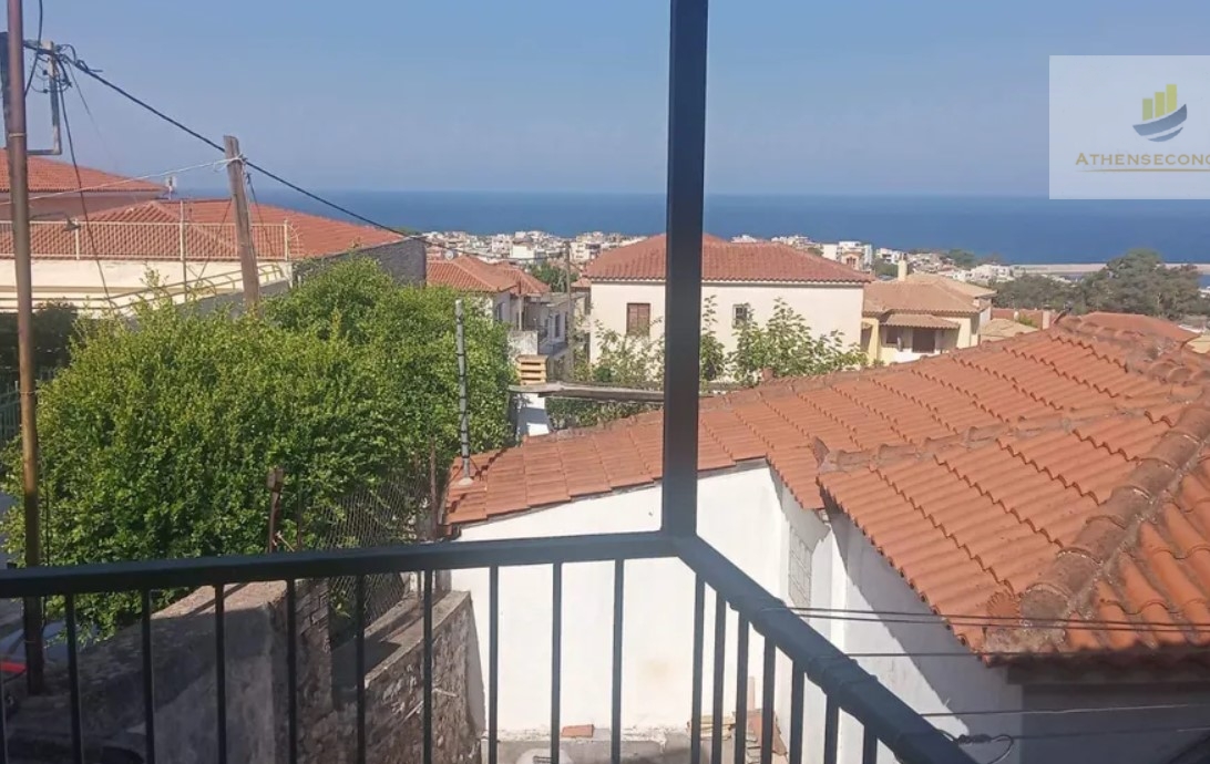 Stone house in Kyparissia for sale