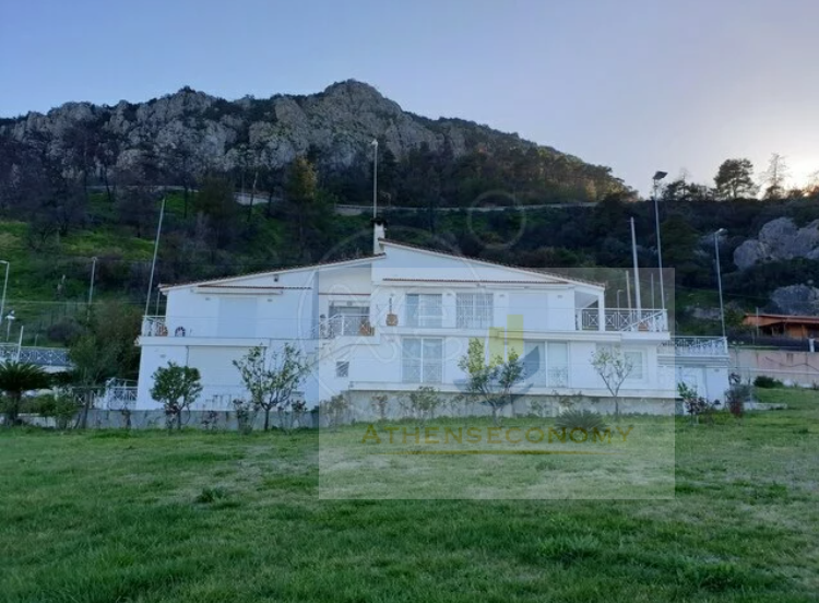 Private Mansion for sale in Agioi Apostoli, Attica